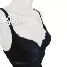 Charme Moderno: Il Body Vanity Lormar al Dettaglio
