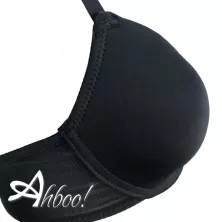 Dettaglio coppa reggiseno Mos&Moi 6900W – Microfibra liscia e ferretto